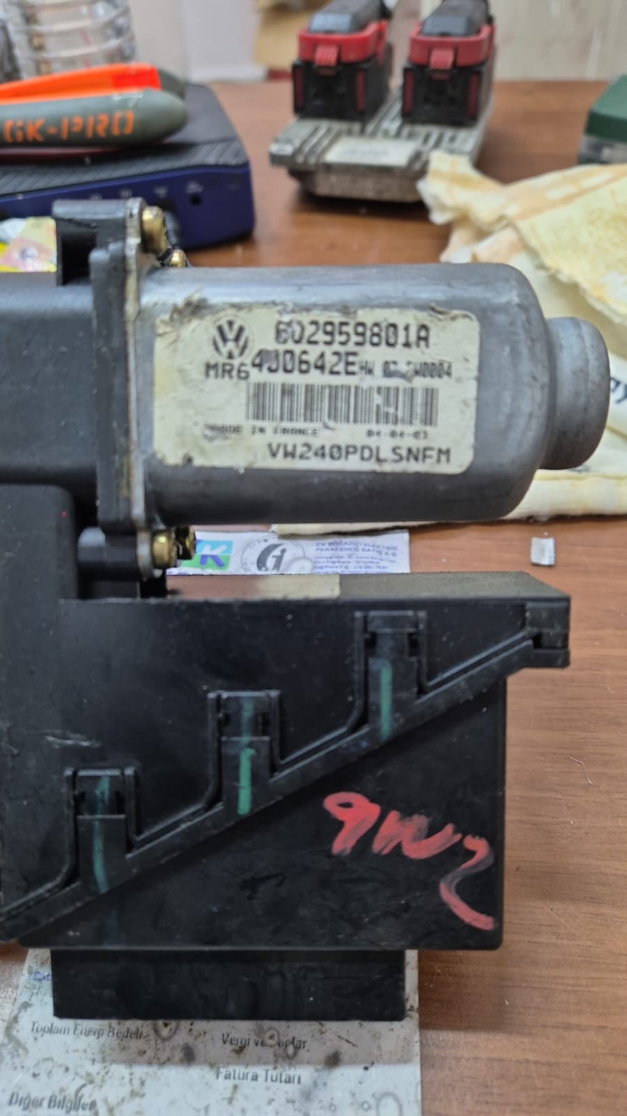 Sağ Ön Cam Regülatörü Volkswagen Polo 4. Seri 400642E